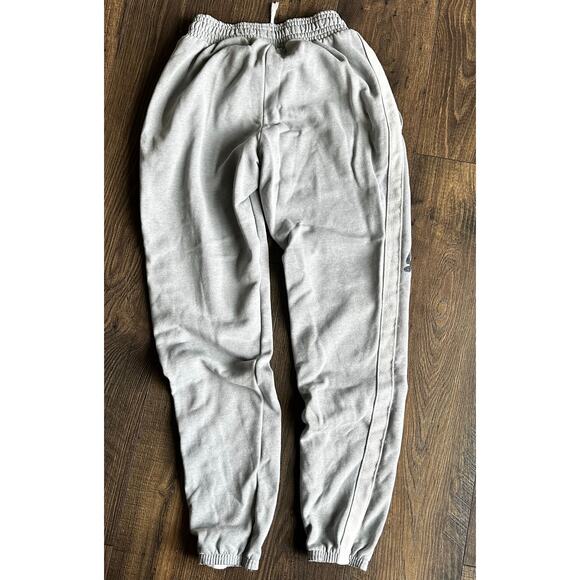 EUC Under Armour Gray Logo Loose Fit Sweatpants Men's sz SM - Picture 2 of 3